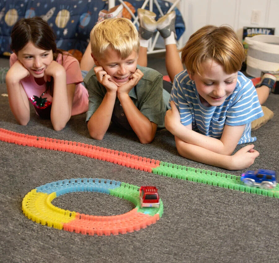 Changeable Track with LED Light-Up Race Car🏎🏁